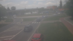 Křižovatka ulic Velká Dlážka a Polní