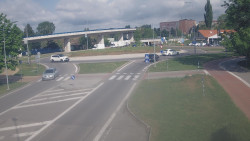 Křižovatka ulic Velká Dlážka a Polní