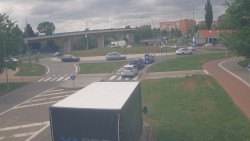 Křižovatka ulic Velká Dlážka a Polní