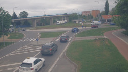 Křižovatka ulic Velká Dlážka a Polní