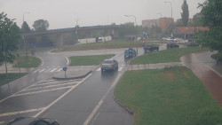 Křižovatka ulic Velká Dlážka a Polní