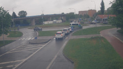 Křižovatka ulic Velká Dlážka a Polní