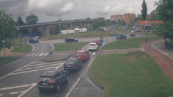 Křižovatka ulic Velká Dlážka a Polní