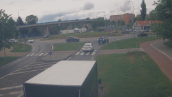 Křižovatka ulic Velká Dlážka a Polní