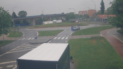 Křižovatka ulic Velká Dlážka a Polní
