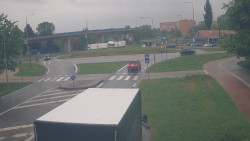 Křižovatka ulic Velká Dlážka a Polní