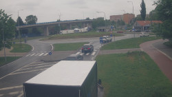 Křižovatka ulic Velká Dlážka a Polní