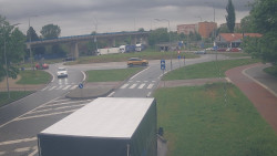 Křižovatka ulic Velká Dlážka a Polní