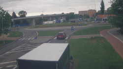 Křižovatka ulic Velká Dlážka a Polní