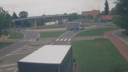 Křižovatka ulic Velká Dlážka a Polní