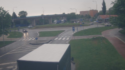 Křižovatka ulic Velká Dlážka a Polní