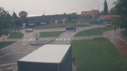 Křižovatka ulic Velká Dlážka a Polní