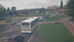 Křižovatka ulic Velká Dlážka a Polní