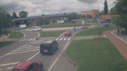 Křižovatka ulic Velká Dlážka a Polní