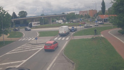 Křižovatka ulic Velká Dlážka a Polní