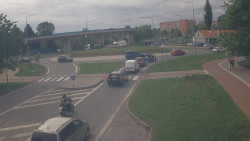 Křižovatka ulic Velká Dlážka a Polní