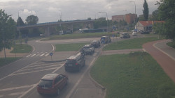 Křižovatka ulic Velká Dlážka a Polní