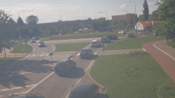 Křižovatka ulic Velká Dlážka a Polní