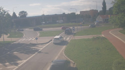Křižovatka ulic Velká Dlážka a Polní