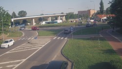 Křižovatka ulic Velká Dlážka a Polní