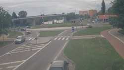 Křižovatka ulic Velká Dlážka a Polní