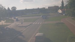 Křižovatka ulic Velká Dlážka a Polní