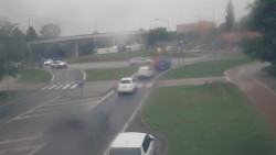 Křižovatka ulic Velká Dlážka a Polní
