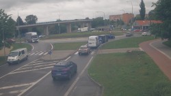 Křižovatka ulic Velká Dlážka a Polní
