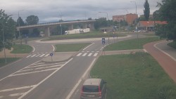 Křižovatka ulic Velká Dlážka a Polní