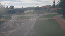 Křižovatka ulic Velká Dlážka a Polní