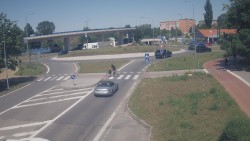 Křižovatka ulic Velká Dlážka a Polní