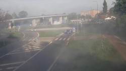 Křižovatka ulic Velká Dlážka a Polní