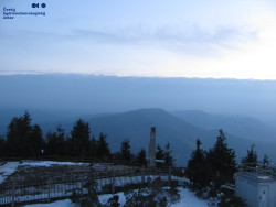 Pohled na jihozápad, Smrk