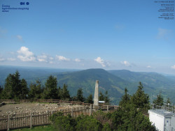 Pohled na jihozápad, Smrk