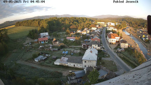Obec Mikulovice - Pohled na Jeseniky - 9.5.2025 v 05:45