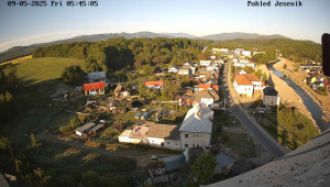 Obec Mikulovice - Pohled na Jeseniky - 9.5.2025 v 06:45