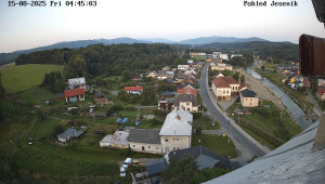 Obec Mikulovice - Pohled na Jeseniky - 15.8.2025 v 05:45