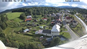 Obec Mikulovice - Pohled na Jeseniky - 11.6.2026 v 18:32 Obec Mikulovice - Pohled na Jeseniky - 11.6.2026 v 18:32