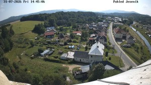 Gemeinde Mikulovice - Blick auf das Jeseníky-Gebirge - 31.7.2026 v 15:45 Gemeinde Mikulovice - Blick auf das Jeseníky-Gebirge - 31.7.2026 v 15:45