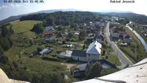 Gemeinde Mikulovice - Blick auf das Jeseníky-Gebirge - 31.7.2026 v 16:45 Gemeinde Mikulovice - Blick auf das Jeseníky-Gebirge - 31.7.2026 v 16:45