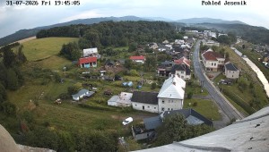Gemeinde Mikulovice - Blick auf das Jeseníky-Gebirge - 31.7.2026 v 20:45 Gemeinde Mikulovice - Blick auf das Jeseníky-Gebirge - 31.7.2026 v 20:45