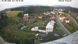 Obec Mikulovice - Pohled na Jeseniky - 1.8.2026 v 05:45 Obec Mikulovice - Pohled na Jeseniky - 1.8.2026 v 05:45