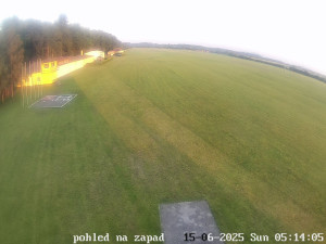 Letiště Břeclav - Areál letiště - 15.6.2025 v 05:15