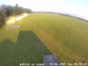 Letiště Břeclav - Areál letiště - 15.6.2025 v 05:45