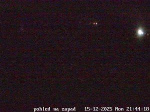 Letiště Břeclav - Areál letiště - 15.12.2025 v 20:45 Letiště Břeclav - Areál letiště - 15.12.2025 v 20:45