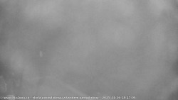 Pohled na jih, hrad Trosky