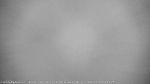 Kozákov - Pohled na jih, hrad Trosky - 9.12.2025 v 02:45 Kozákov - Pohled na jih, hrad Trosky - 9.12.2025 v 02:45