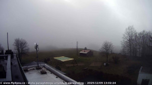 Kozákov - Pohled na jih, hrad Trosky - 9.12.2025 v 11:45 Kozákov - Pohled na jih, hrad Trosky - 9.12.2025 v 11:45