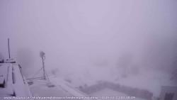 Pohled na jih, hrad Trosky