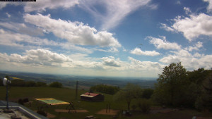 Kozákov - Pohled na jih, hrad Trosky - 6.5.2026 v 13:45